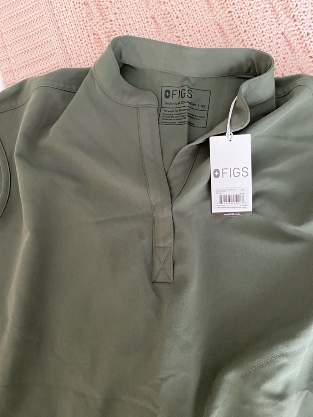 FIGS Olive Utility Medical Top with Mandarin Collar size XS